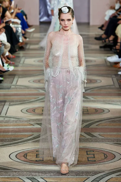 Look 26
